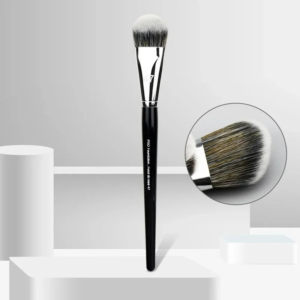 Professional Foundation Brush 47 – Broom Head Makeup Tool