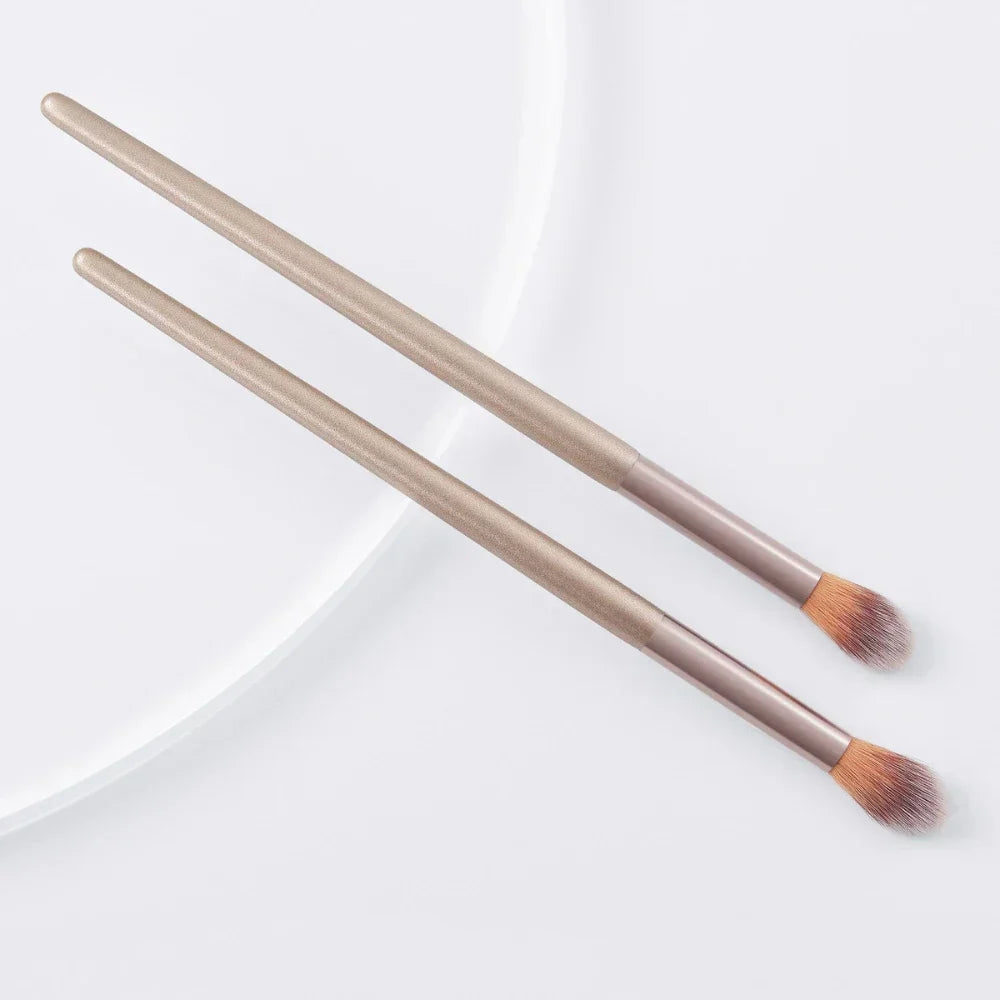 2Pcs Nose Highlight & Blending Makeup Brushes