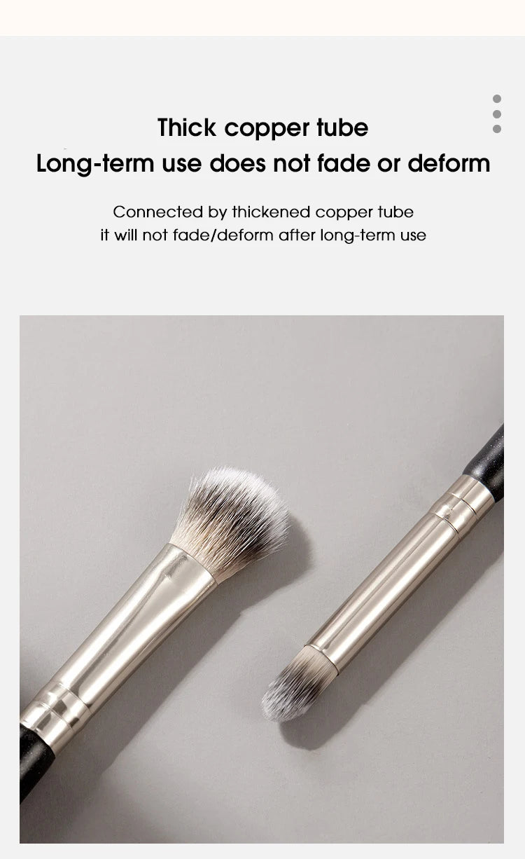 Double-Headed Eyeshadow Brush for Makeup Beginners