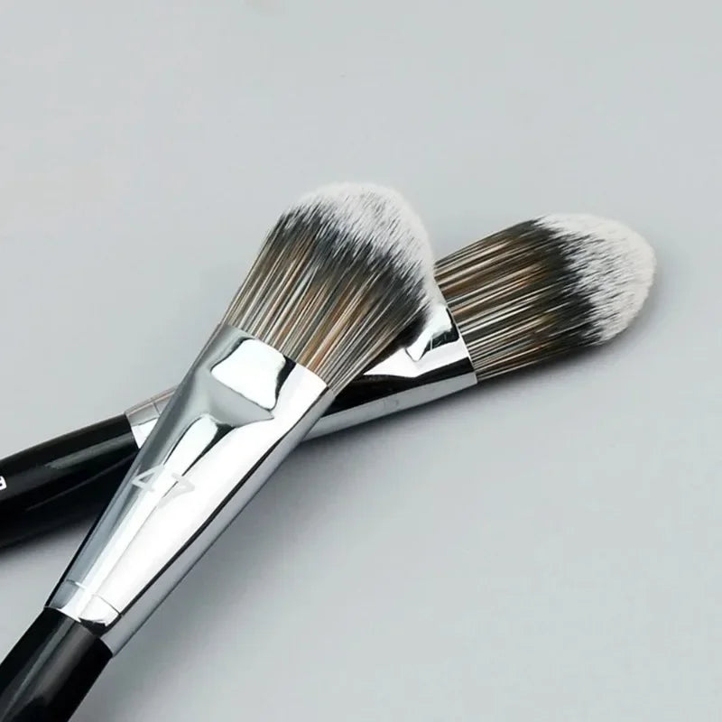 Professional Foundation Brush 47 – Broom Head Makeup Tool